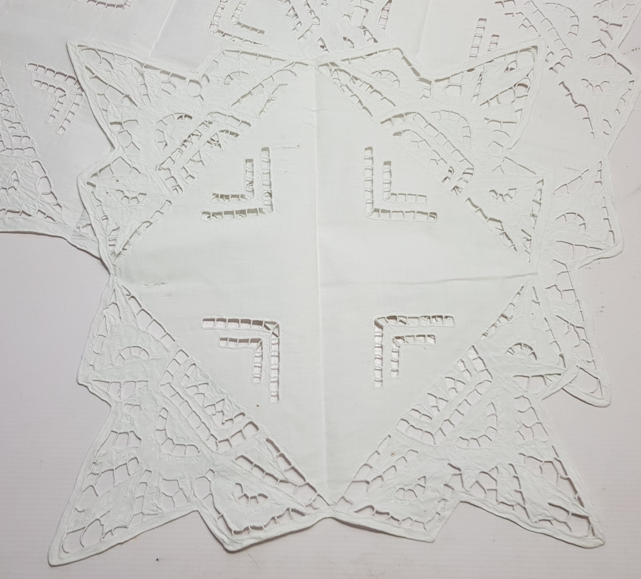 OSMANLI DÖNEMİ 3 ADET DELİK İŞ SERVİS ALTLIĞI