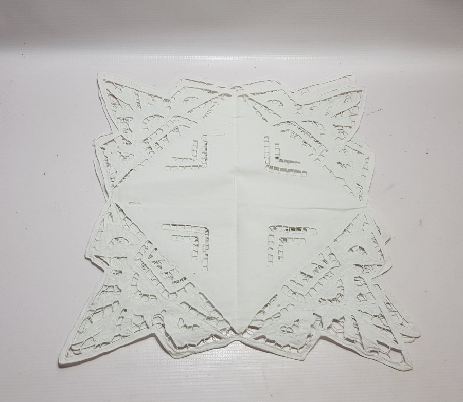 OSMANLI DÖNEMİ 3 ADET DELİK İŞ SERVİS ALTLIĞI