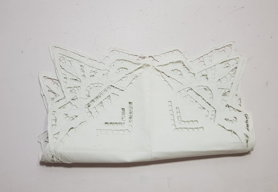 OSMANLI DÖNEMİ 3 ADET DELİK İŞ SERVİS ALTLIĞI