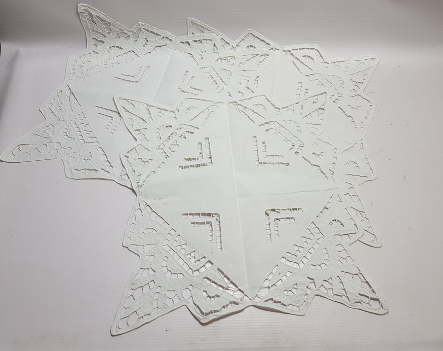 OSMANLI DÖNEMİ 3 ADET DELİK İŞ SERVİS ALTLIĞI