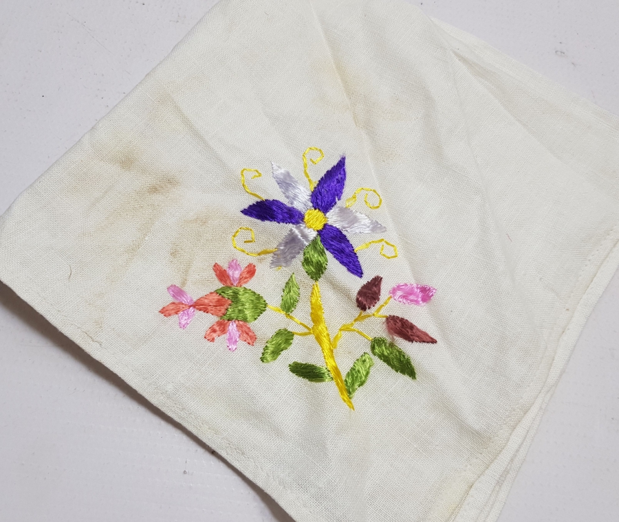 OSMANLI DÖNEMİ İPEK İŞLEMELİ SÖZ MENDİLİ