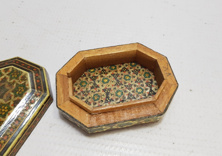 ANTİKA MARKÜTERİ KUTU