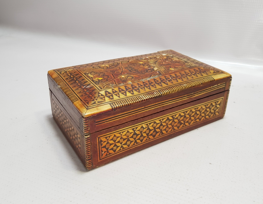 ANTİKA MARKUTERİ İŞÇİLİKLİ KUTU