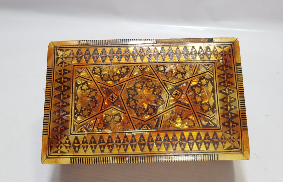 ANTİKA MARKUTERİ İŞÇİLİKLİ KUTU