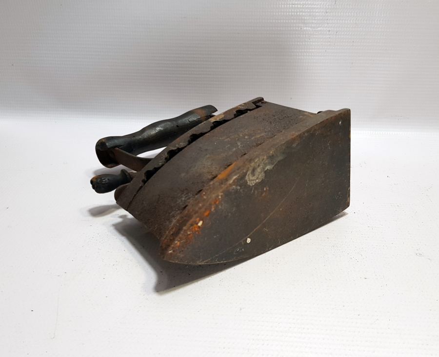 ANTİKA KÖMÜRLÜ ÜTÜ