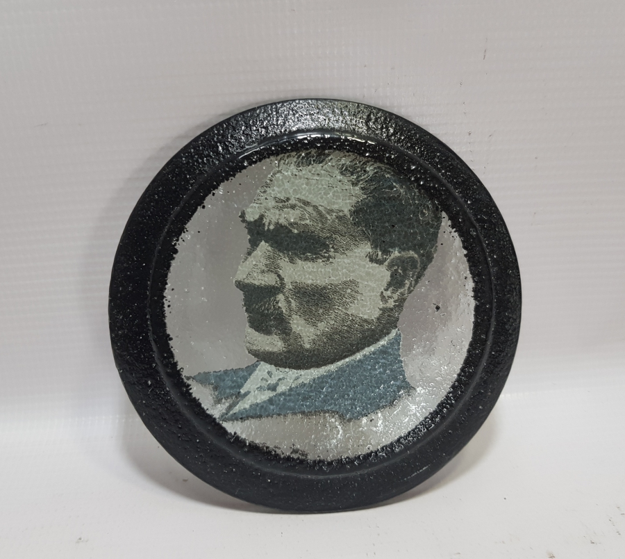 ATATÜRK RESİMLİ CAM TABAK