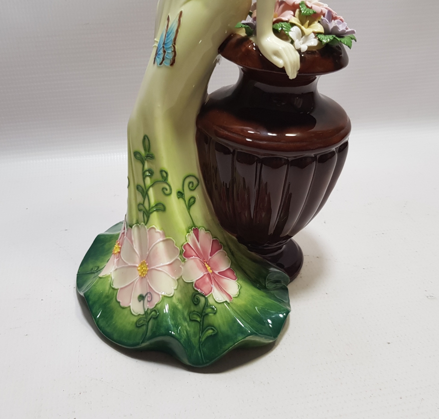 İTALYAN CAPODİMONTE PORSELEN KADIN BİBLOSU