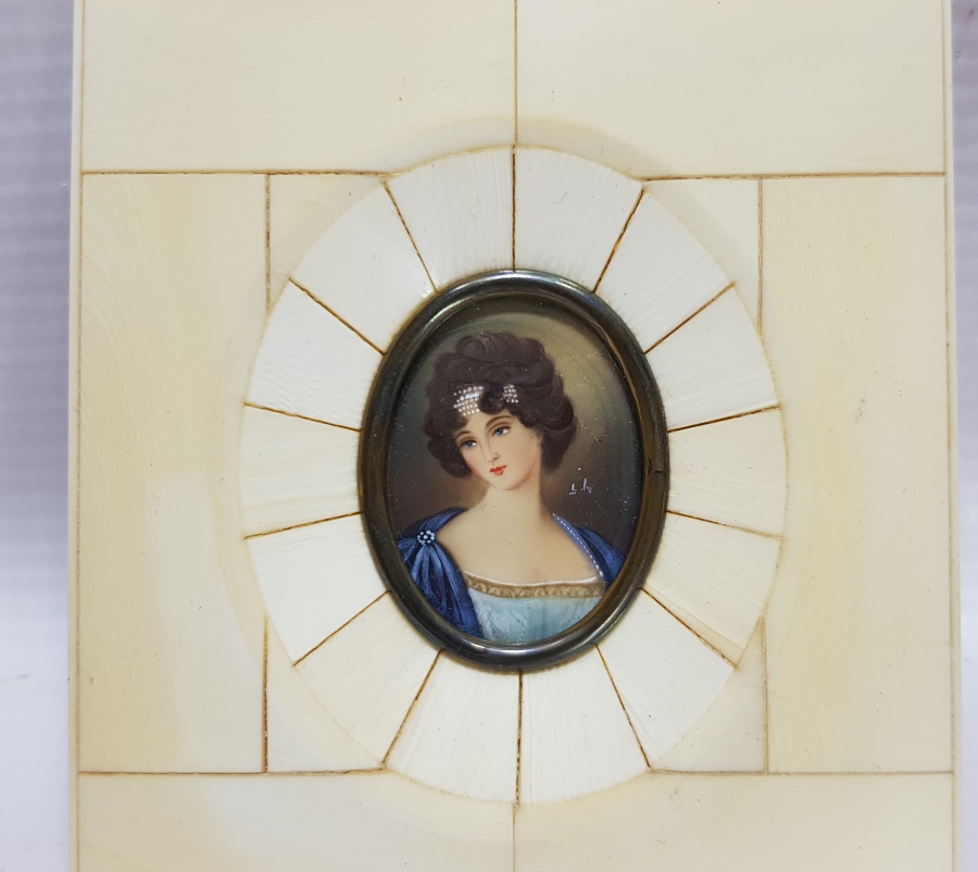 1850'LERDEN FİL DİŞİ ÇERÇEVELİ EL YAPIMI RESİM