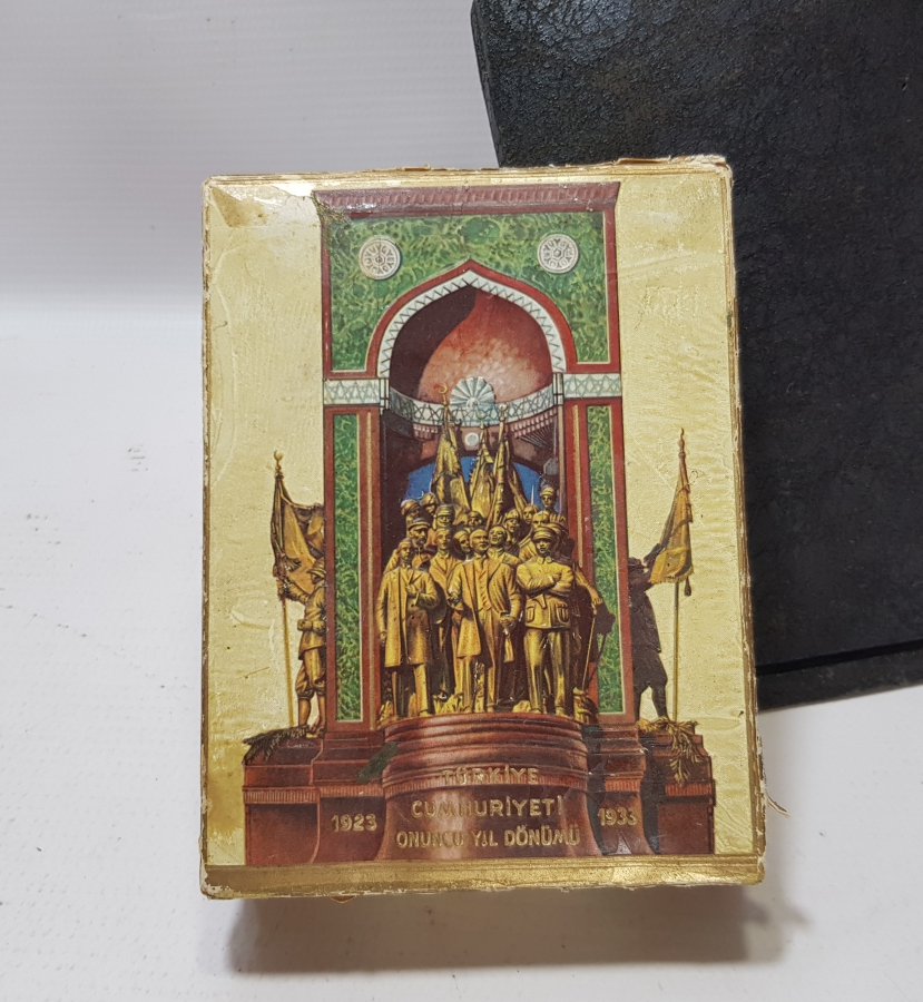 TÜRKİYE CUMHURİYETİ 10. YIL DÖNÜMÜ ÇOK NADİR SİGARA KUTUSU