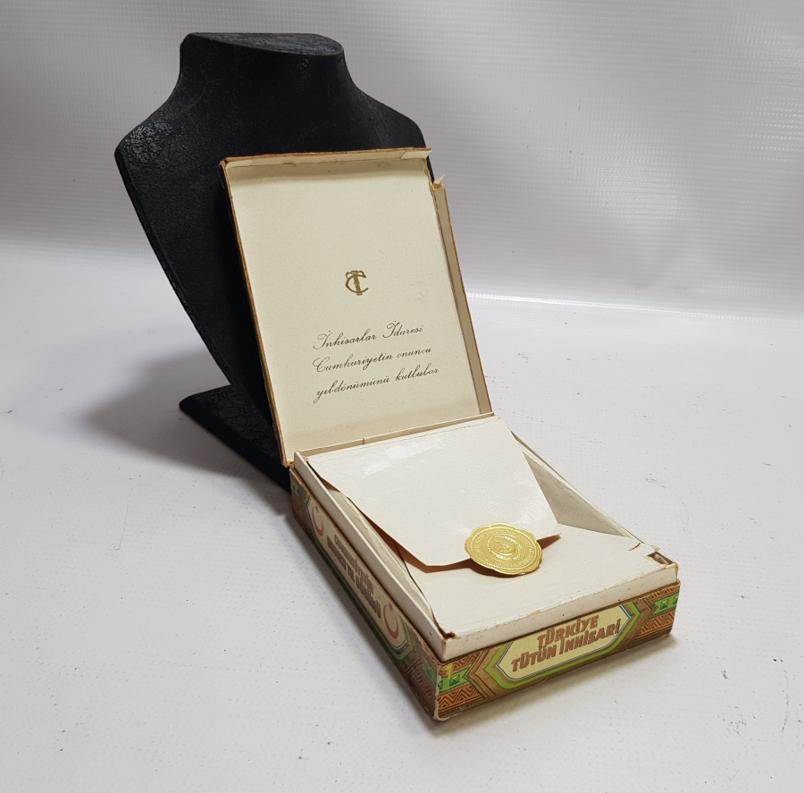 TÜRKİYE CUMHURİYETİ 10. YIL DÖNÜMÜ ÇOK NADİR SİGARA KUTUSU