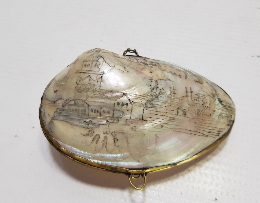 OSMANLI DÖNEMİ İSTANBUL RESİMLİ VE OSMANLICA YAZILI DENİZ KABUĞU MÜCEVHER KUTUSU