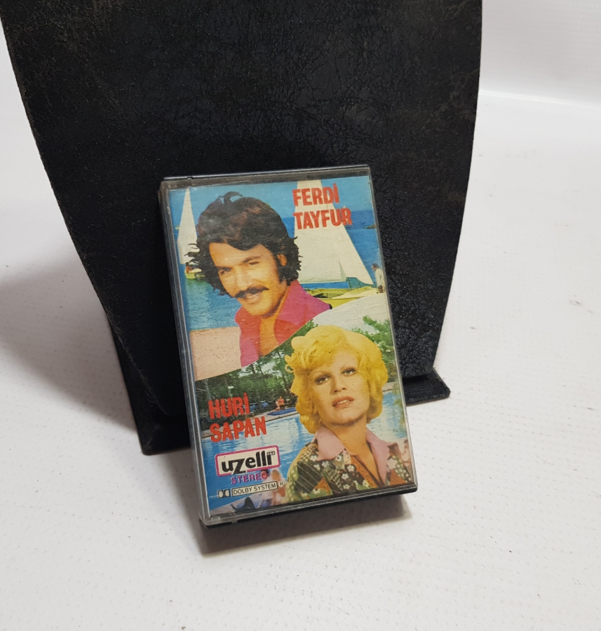 FERDİ TAYFUR & HURİ SAPAN ESKİ KASETİ