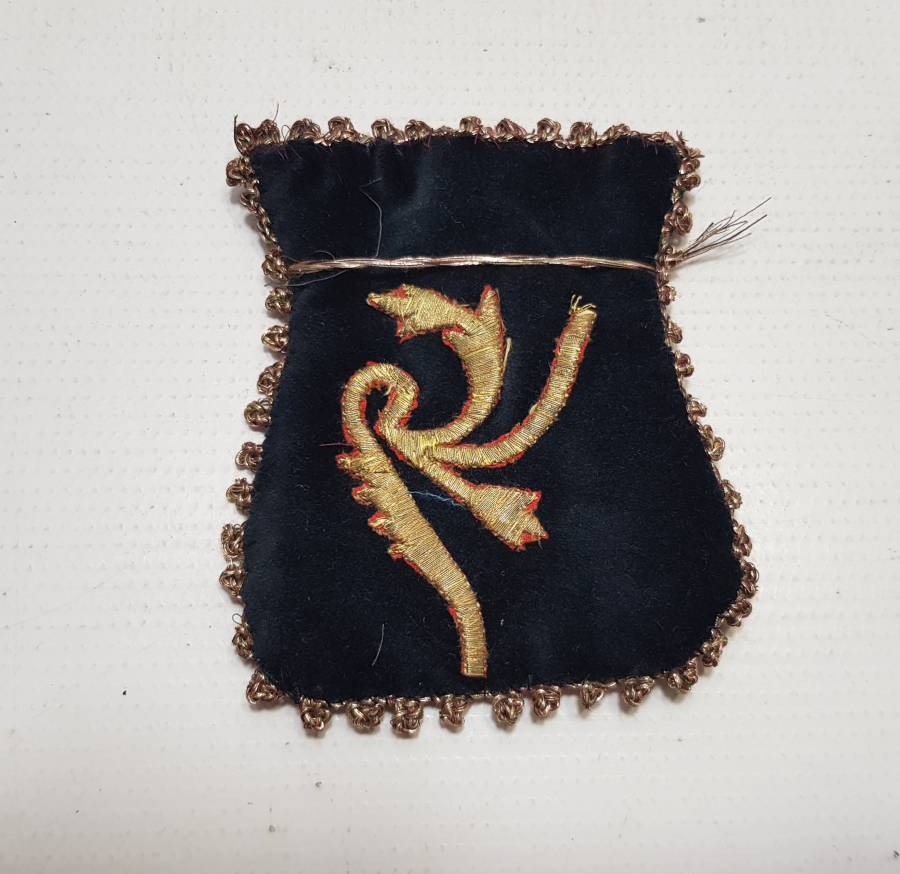 OSMANLI DÖNEMİ ALTIN SIRMA İŞLEMELİ KESE