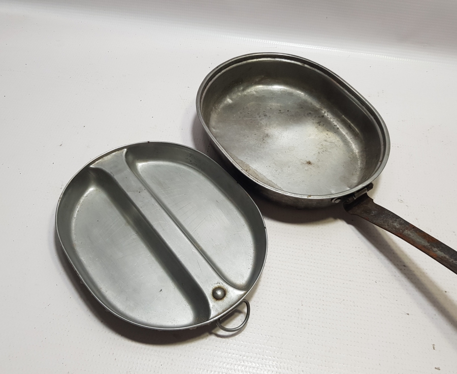 KORE SAVAŞI DÖNEMİ 1951 TARİHLİ ASKER KARAVANA TAVASI VE TABAĞI