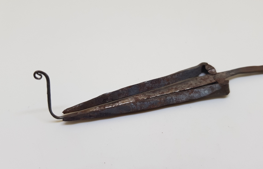 ŞAMAN KÜLTÜRÜ: ESKİ TÜRK MÜZİK ALETİ - GUBUZ - TEMİR KOMUZ