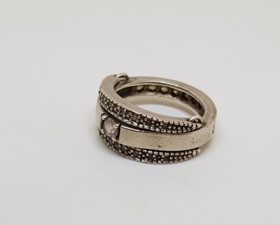 ZİRKON TAŞLI AYKIRI GÜMÜŞ YÜZÜK