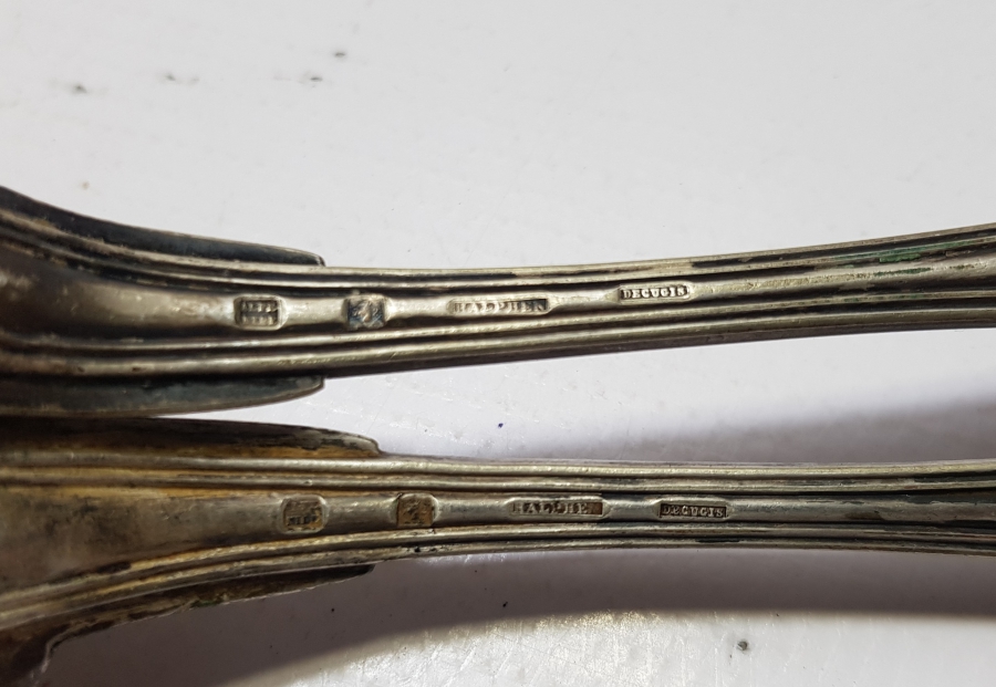 OSMANLI DÖNEMİ ÜNLÜ İSTANBUL TÜCCARI DECUGİS DAMGALI BİR ÇİFT KAŞIK