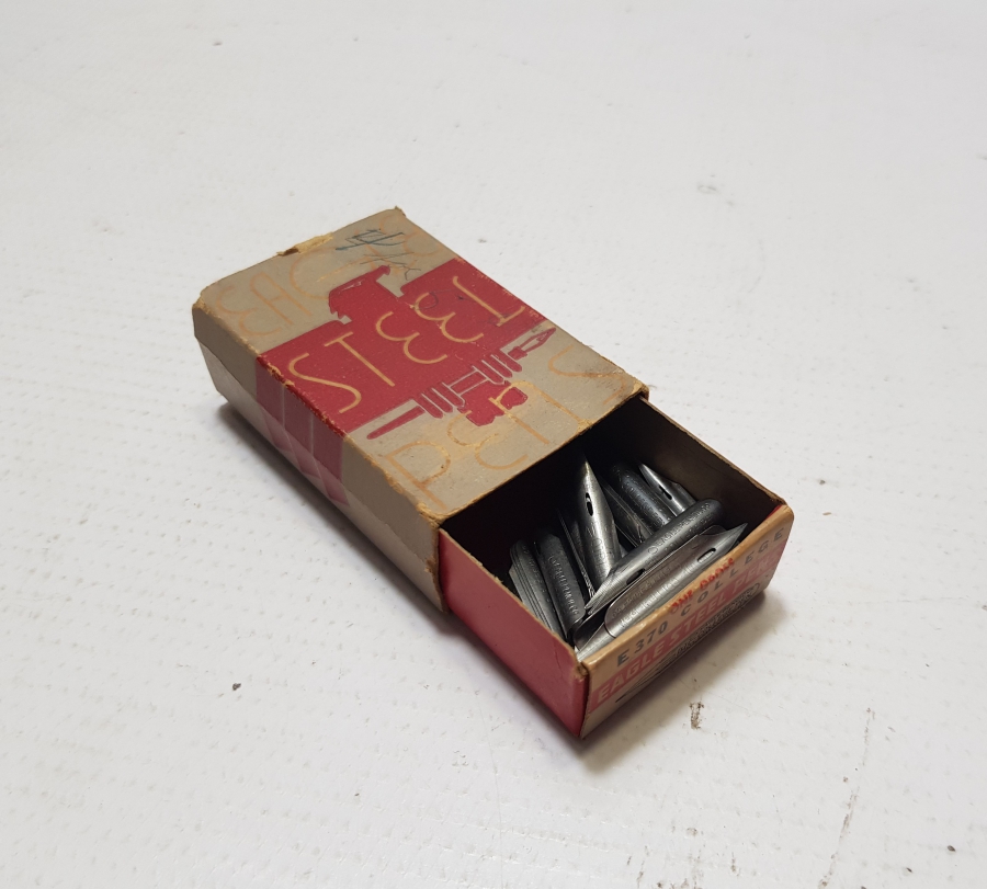 OSMANLI DÖNEMİ ORİJİNAL KUTUSUNDA DİVİT UÇLARI