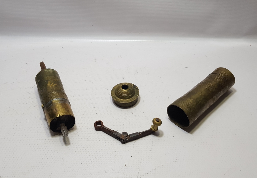 1929 İZMİR YAPIMI BOL OSMANLICA DAMGALI NADİR KAHVE DEĞİRMENİ