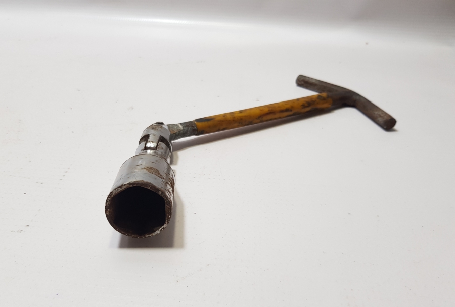 ANTİKA BUJİ ANAHTARI