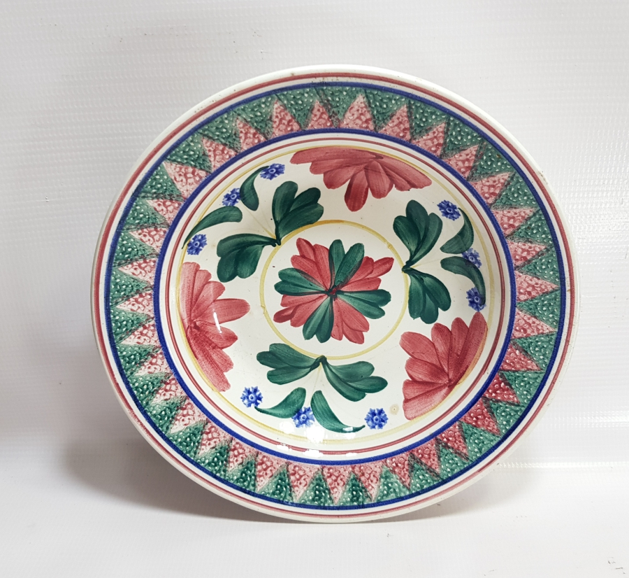 OSMANLI DÖNEMİ ÇİÇEK DESENLİ PORSELEN TABAK