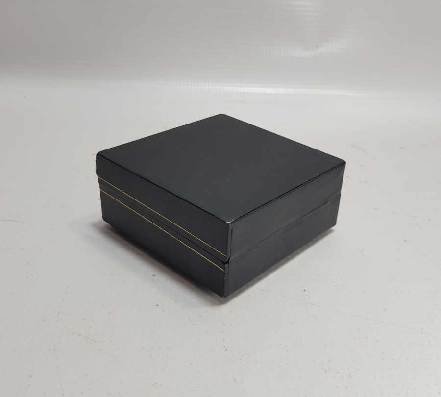 ORİJİNAL KUTUSUNDA MONT BLANC KOL DÜĞMELERİ