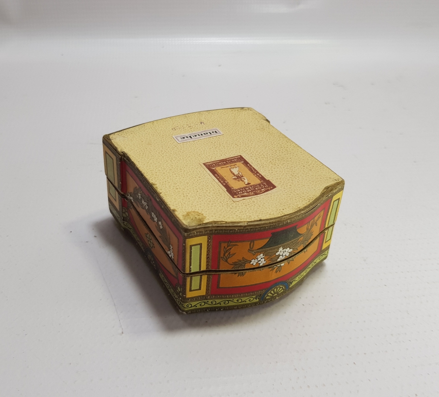 ANTİKA PUDRA KUTUSU