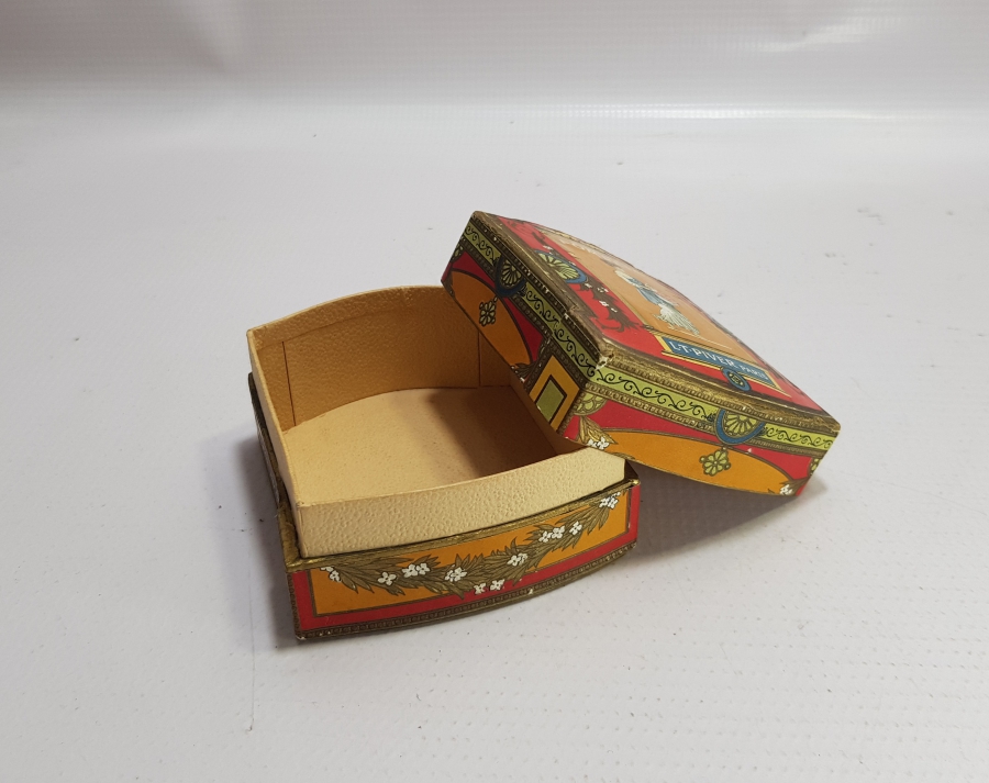 ANTİKA PUDRA KUTUSU