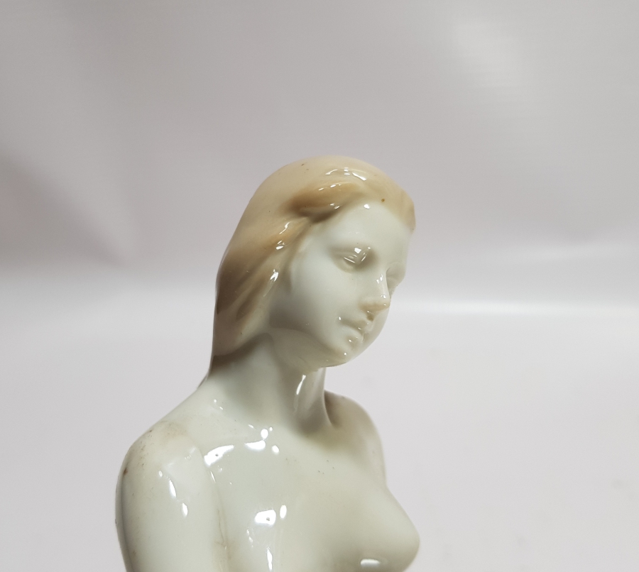 ANTİKA DENİZKIZI FORMLU PORSELEN BİBLO