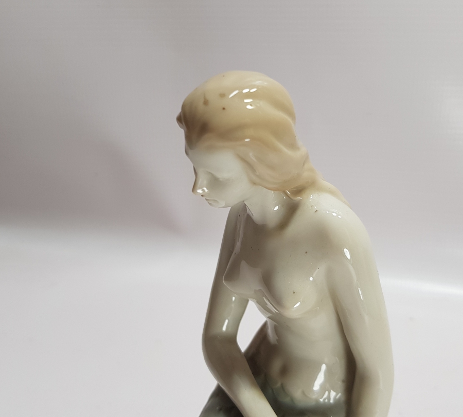 ANTİKA DENİZKIZI FORMLU PORSELEN BİBLO