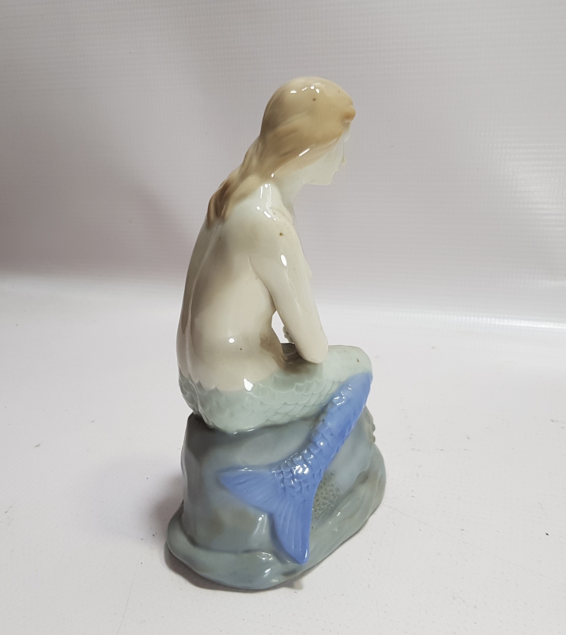 ANTİKA DENİZKIZI FORMLU PORSELEN BİBLO