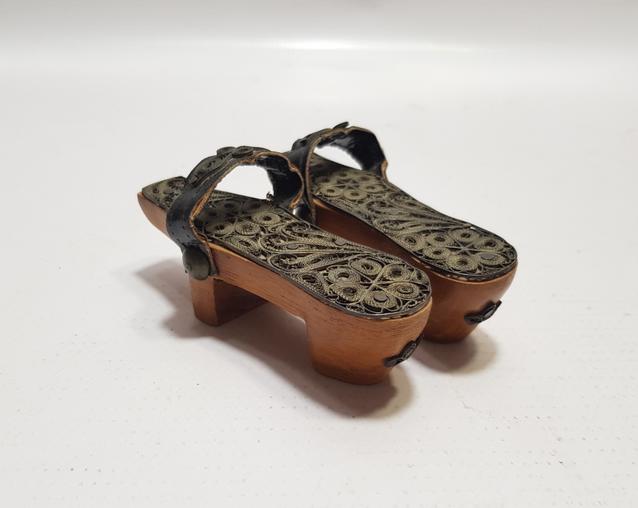 TELKARİ İŞÇİLİKLİ ANTİKA BEREKET NALINI - TAKUNYA