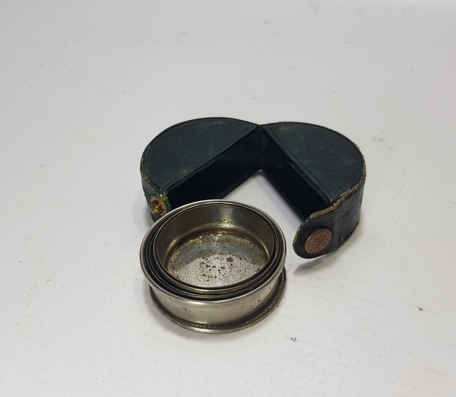 ORİJİNAL DERİ KUTUSUNDA ANTİKA SEYAHAT BARDAĞI