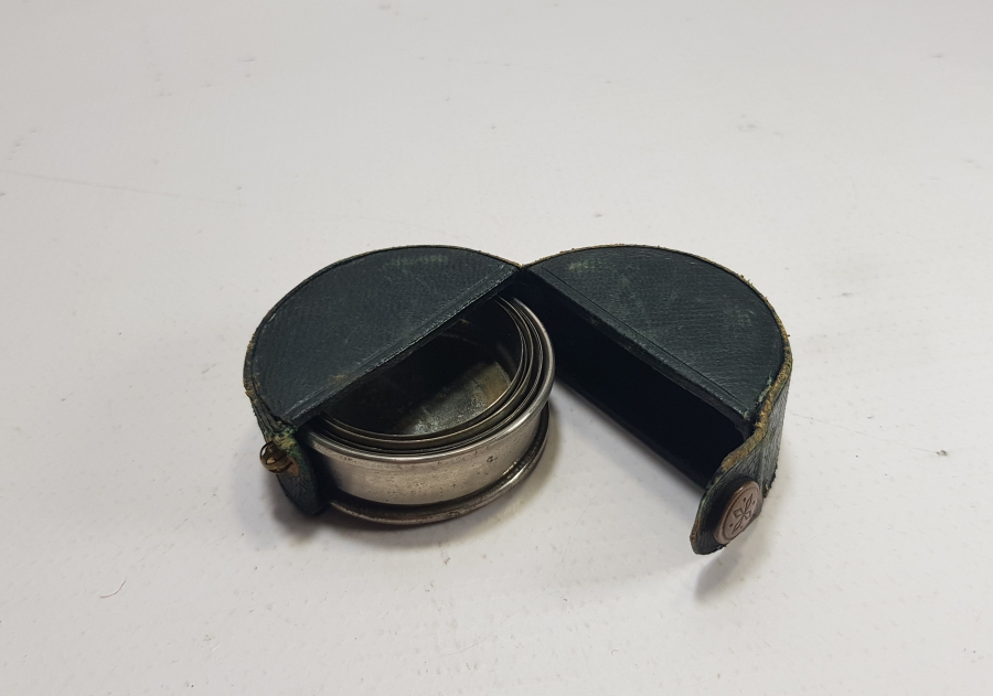 ORİJİNAL DERİ KUTUSUNDA ANTİKA SEYAHAT BARDAĞI