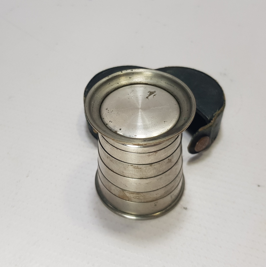 ORİJİNAL DERİ KUTUSUNDA ANTİKA SEYAHAT BARDAĞI