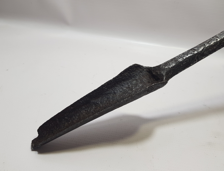 1800 BAŞLARI OSMANLI DÖNEMİ İŞLEMELİ DEMİR GEMİ YAPIM ALETİ - PRİMİTİF GEMİ PALANYASI