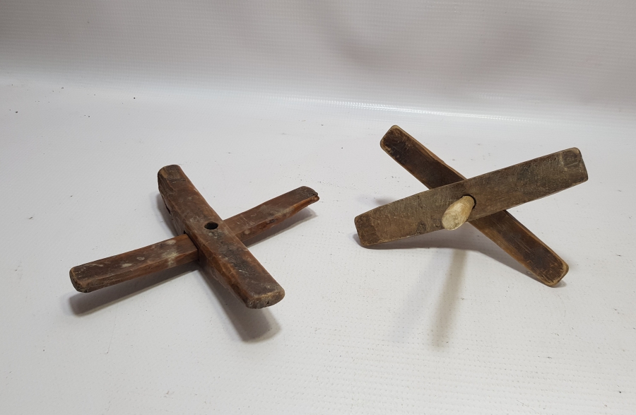 OSMANLI DÖNEMİ İKİ ADET AHŞAP KİRMAN