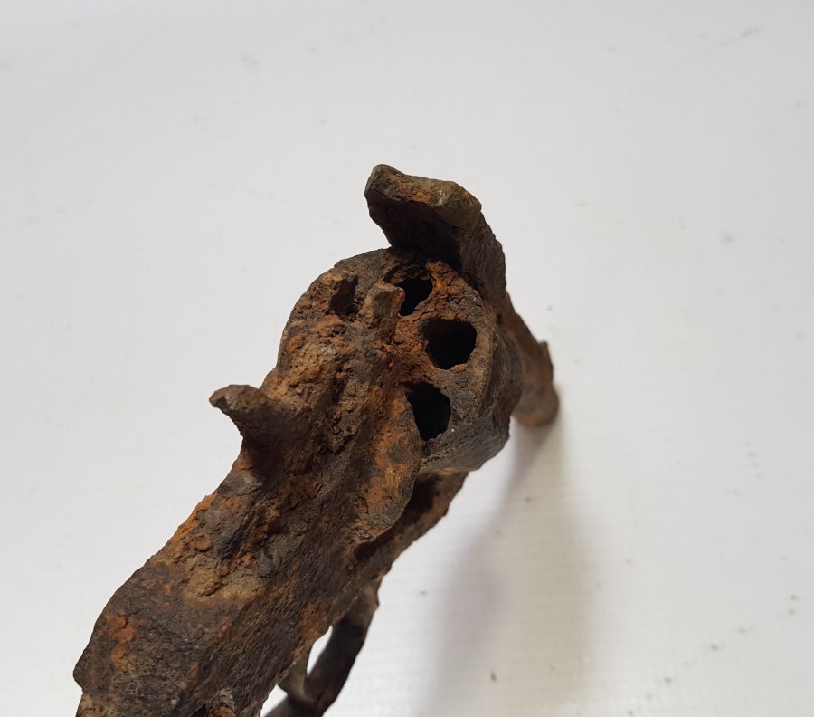 1. DÜNYA SAVAŞI DÖNEMİ ÇANAKKEL CEPHESİ FOSİLLEŞMİŞ SUBAY TABANCASI