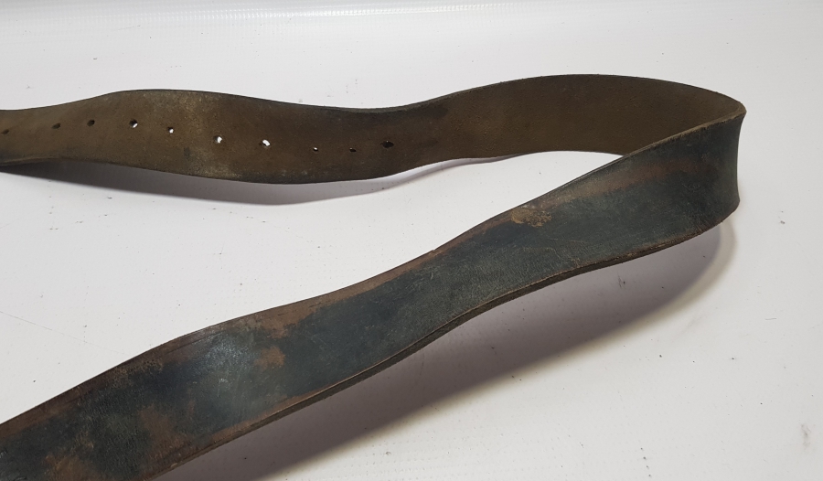 1. DÜNYA SAVAŞI DÖNEMİ ÜZERİ OSMANLICA YAZILI DERİ SUBAY KEMERİ