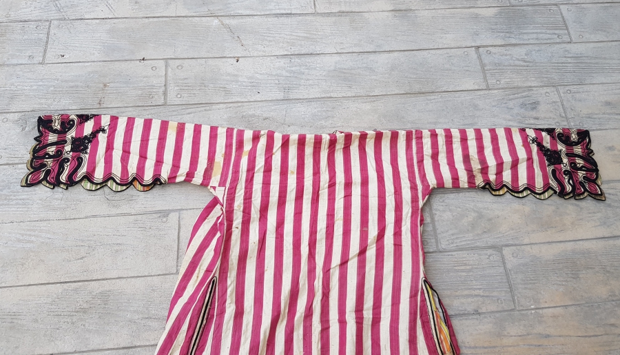 OSMANLI DÖNEMİ İPEK İBRİŞİM İŞLEMELİ GELİN ÜÇ ETEĞİ