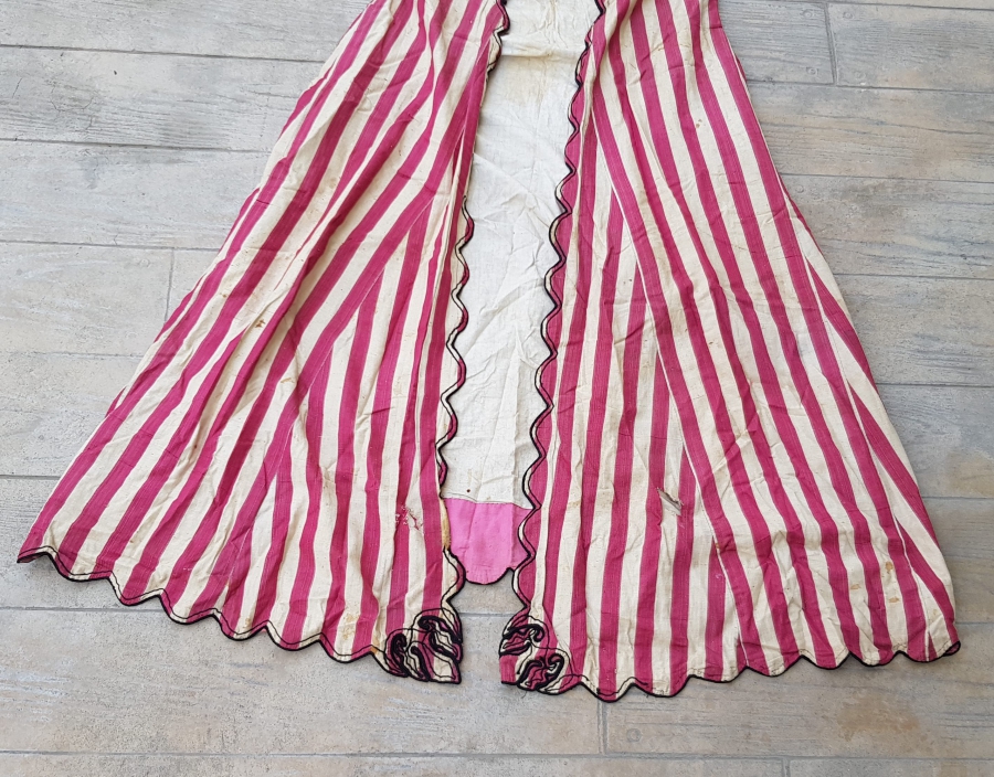 OSMANLI DÖNEMİ İPEK İBRİŞİM İŞLEMELİ GELİN ÜÇ ETEĞİ