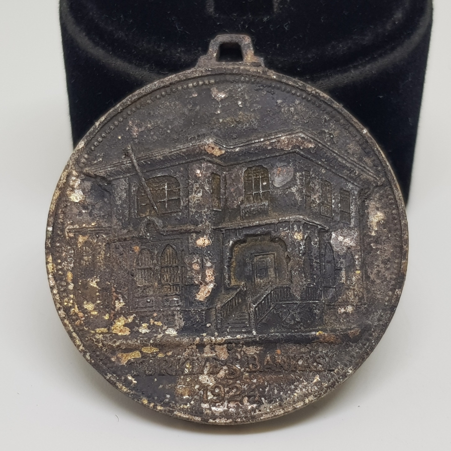 TÜRKİYE İŞ BANKASI HATIRA GÜMÜŞ KAPLAMA ANAHTARLIK