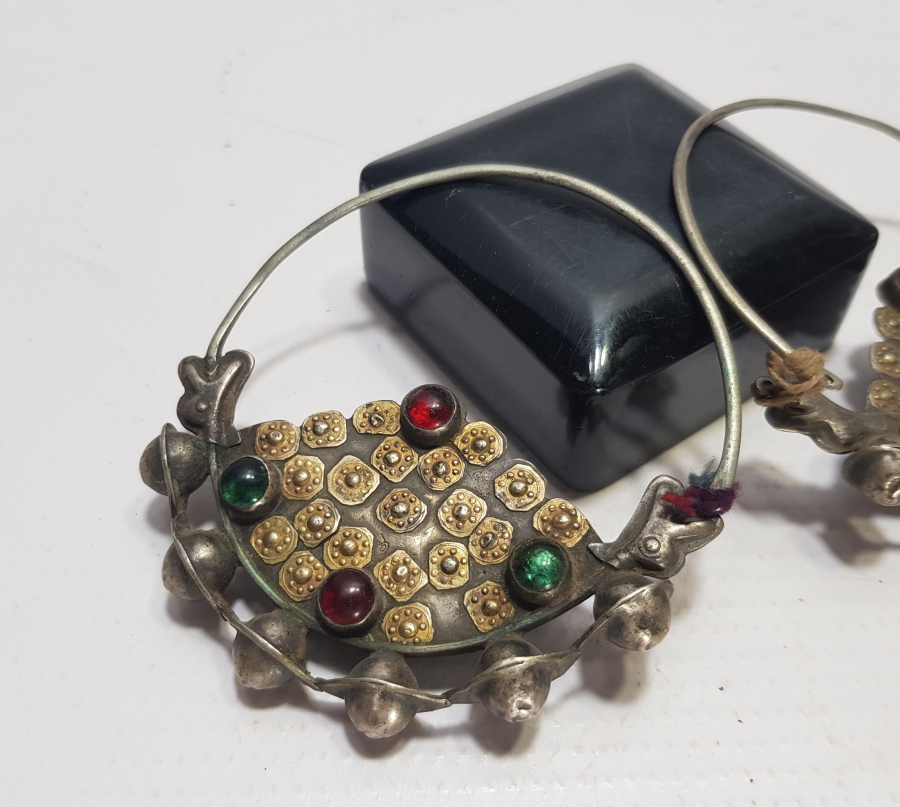 OSMANLI DÖNEMİ ÜZERİ DOĞAL TAŞLARLA SÜSLÜ BALIK FORMLU ERMENİ İŞİ BÜYÜK BOY GELİN KÜPESİ