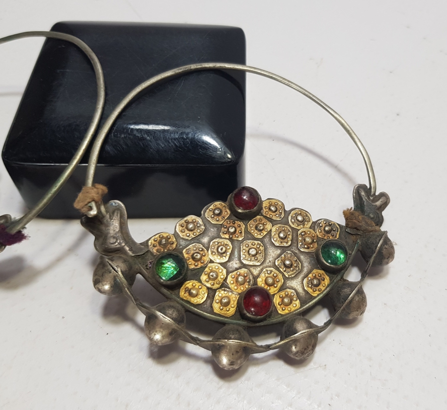 OSMANLI DÖNEMİ ÜZERİ DOĞAL TAŞLARLA SÜSLÜ BALIK FORMLU ERMENİ İŞİ BÜYÜK BOY GELİN KÜPESİ