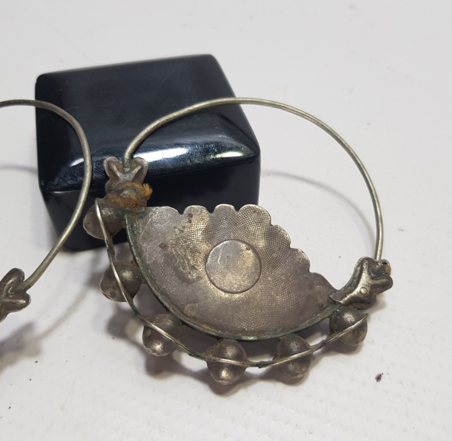 OSMANLI DÖNEMİ ÜZERİ DOĞAL TAŞLARLA SÜSLÜ BALIK FORMLU ERMENİ İŞİ BÜYÜK BOY GELİN KÜPESİ