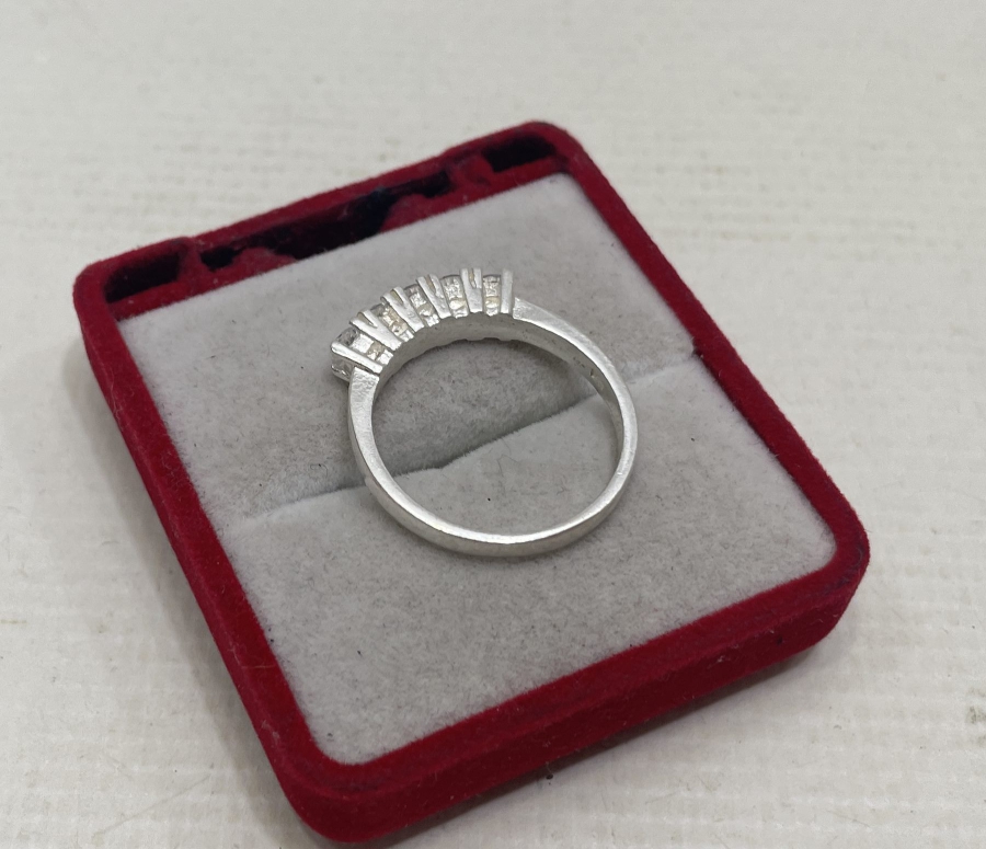 BEŞ TAŞ GÜMÜŞ YÜZÜK