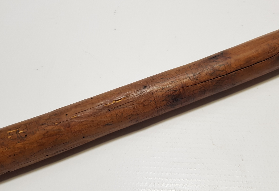 OSMANLI DÖNEMİ ÜZERİ OSMANLICA YAZILI , İŞLEMELİ VE KÖK BOYALI CİRİT SOPASI