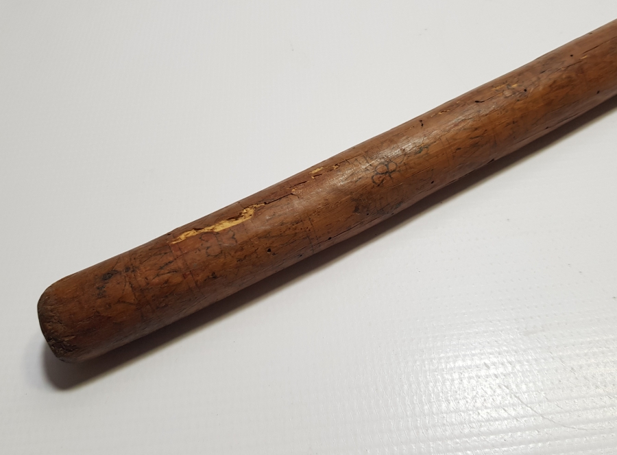 OSMANLI DÖNEMİ ÜZERİ OSMANLICA YAZILI , İŞLEMELİ VE KÖK BOYALI CİRİT SOPASI