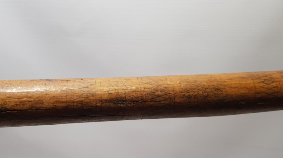 OSMANLI DÖNEMİ ÜZERİ OSMANLICA YAZILI , İŞLEMELİ VE KÖK BOYALI CİRİT SOPASI