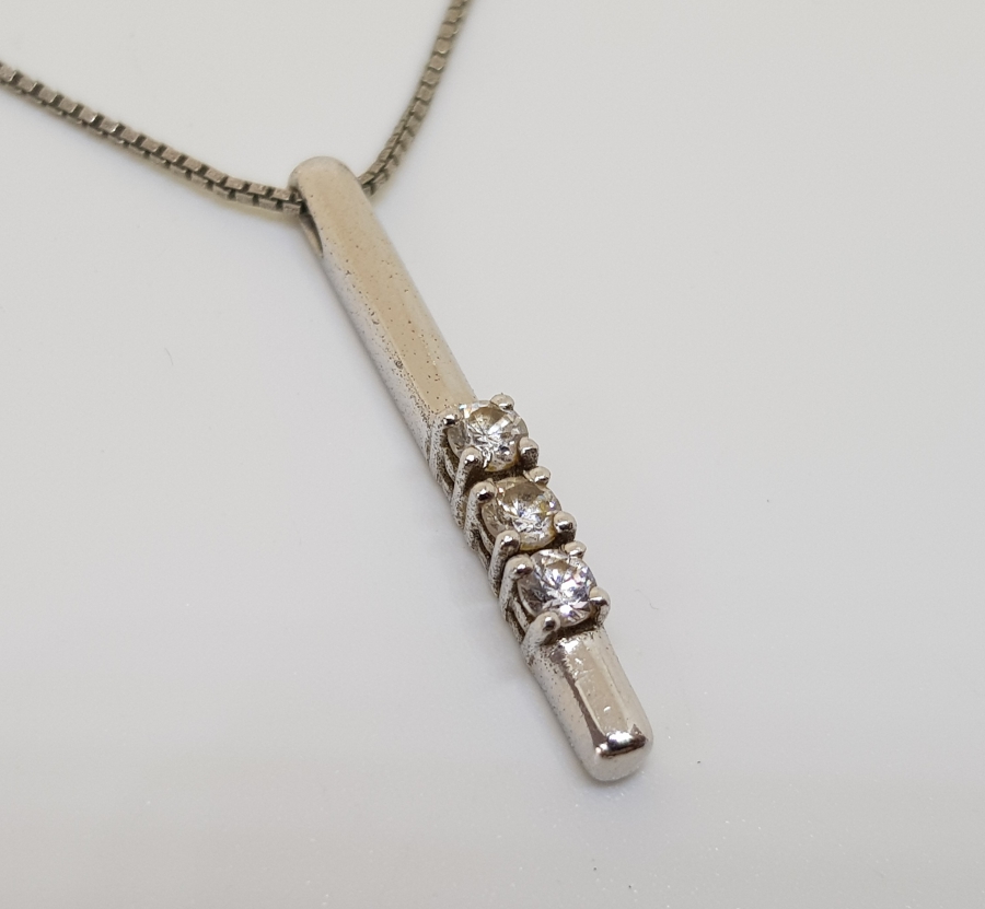 MARGAZİT TAŞLI AVRUPA GÜMÜŞ KOLYE